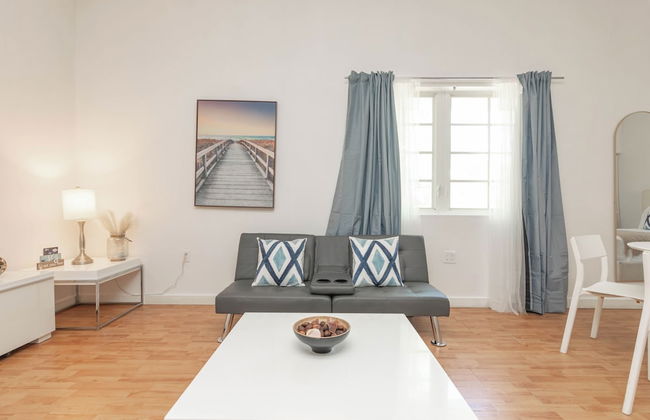 Boutique Apartments Convention Center - Photo 35