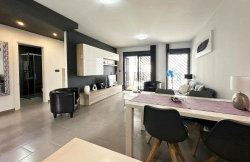 Oasis Beach nice ground floor bungalow overlooking the pool and garden - Foto 8