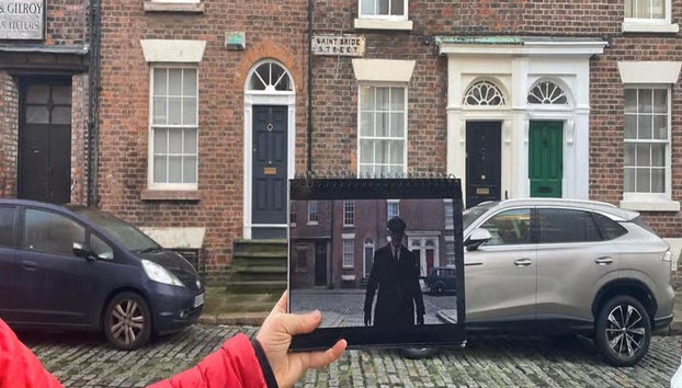 Tour a pie de Peaky Blinders por el centro de Liverpool con pase de bus turístico de 48 h - Foto 2
