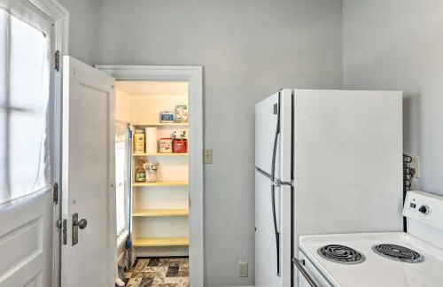 2nd-Floor Dillon Apt - Near University and Fishing! - Foto 10