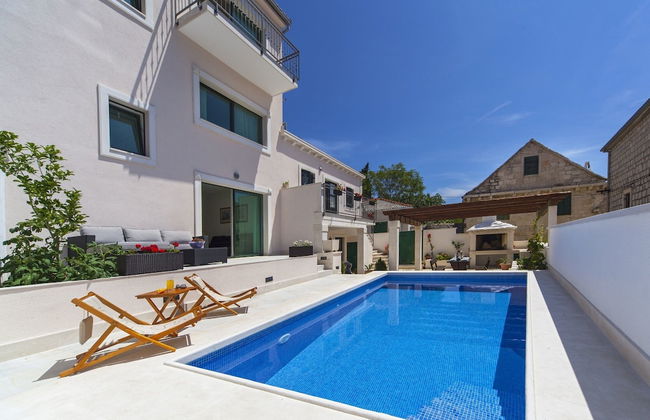 Modern Villa in Povlja With Pool - Foto 24