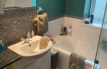 Large 3 bedroom home in the heart of Bingley - Foto 58