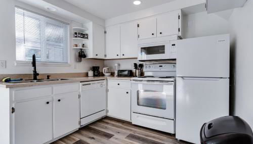 Modern Retreat near UofO, Autzen Stadium, Amazon Park #2 - Foto 2, stove, dishwasher, pet friendly, toaster, minibar