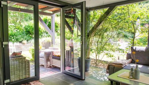 Romantic Apartment With Balcony - Photo 4