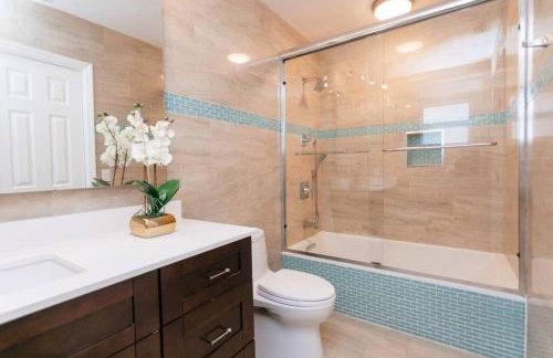 Luxury 5BR Villa Heated Pool near Beach & Casino - Foto 15