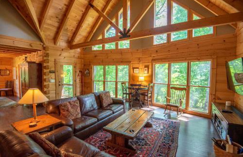 Blue Ridge Mountain Log Cabin - Views - Fireplace - River Access! - Photo 4