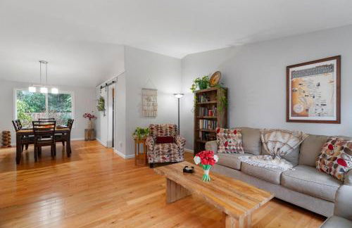 Large Family-Friendly Home on NW Side - Dogs OK - Foto 5