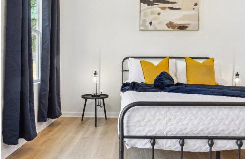 Sleek 4BR3BA Urban Living w Downtown Views - Foto 26