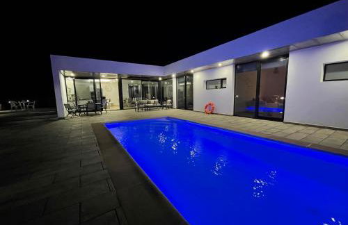 Eslanzarote Eco Villa Tony, heated pool, jacuzzi, Sat tv, Super wifi - Foto 3