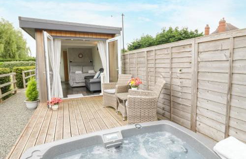 Alstroemeria - Photo 10