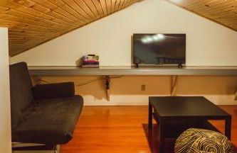 Resting Point - Hot Tub, Firepit, Spacious 4-BR Home - Foto 19