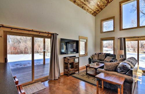 Riverfront Home with BBQ 2 Mi to Downtown Gunnison! - Foto 7