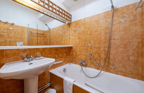 Appartement pour 8 avec Wi-Fi et vue sur mer à Roquebrune-Cap-Martin - FR-1-827-1 - Foto 6