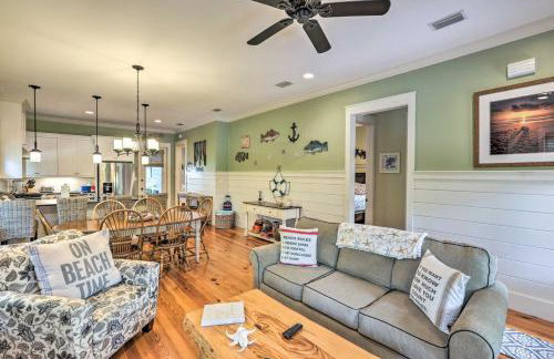 Breezy Home with Grills, Pool and Beach Access! - Foto 5