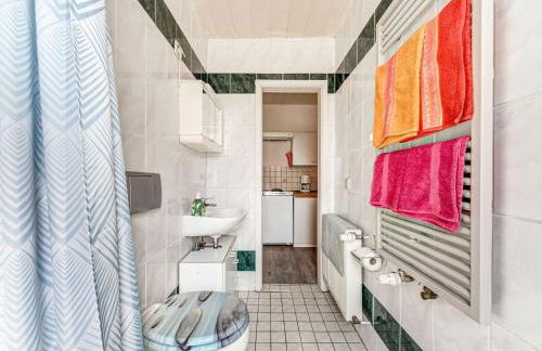 Cozy Apartment Near Trails - Foto 30