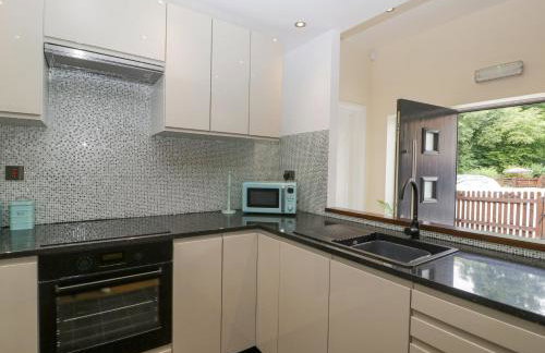 The Fountain Lodge - Photo 11