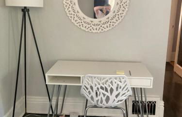 Historic Astor Park walk to Hospitals, shops & more - Foto 25