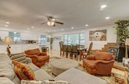 Owl Hoot Lake Retreat- Dock, beach & wooded haven! - Foto 9