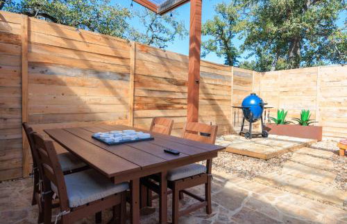 Romantic Tiny Luxury Retreat w heated pool, sauna n outdoor shower in Wimberley 10 acres - Foto 15