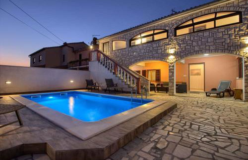 Wonderful villa Dvori with private pool for 12 persons near Pula - Foto 3