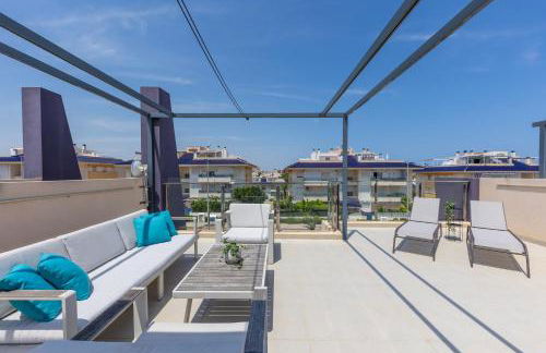2BD Coastal Gem with Pool & Terrace - Torre de la Horadada - Foto 4