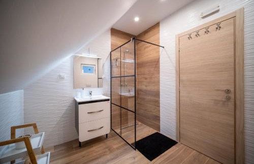 Villa Nesa - beautiful guest house at continental Croatia with Outdoor swimming pool, Sauna and 3 Bedrooms - Foto 21