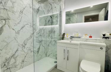 Kilmartin Court Apartments - No3 By The Sea & No2 With A View - free parking - Foto 33