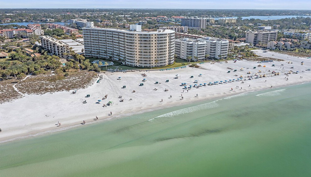 Crystal Sands On Siesta 2 Bedroom Condo by RedAwning - Foto 1, Imagen principal