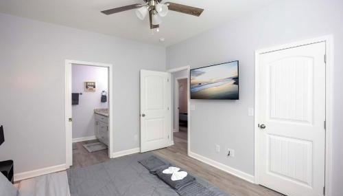 2 Min to Downtown - 9 to Elon - Fast Wi-Fi - Foto 2