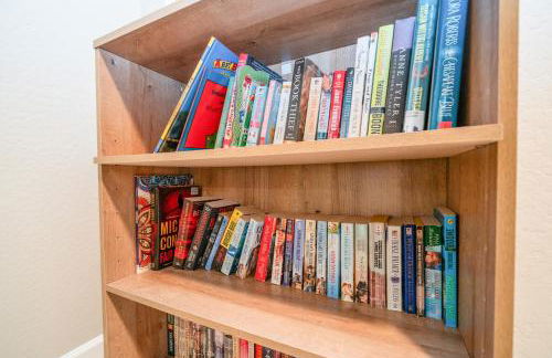 Pool and Patio Family-Friendly Goodyear Home! - Foto 18