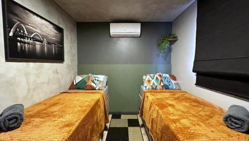 Apê térreo sem escada com Ar Cond, WiFi e banheira! - Foto 4