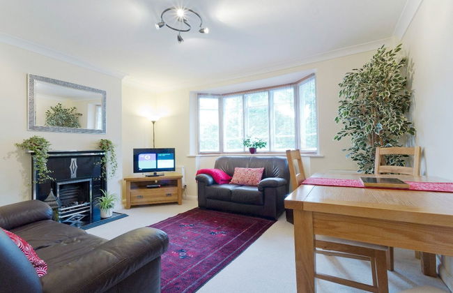 Poplar House Serviced Apartments - Photo 17