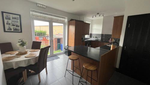 Modern mid terrace villa, Royston, Barnsley - Foto 3