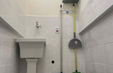 Recém Reformado com dois dormitório com ar condicionado - Foto 23