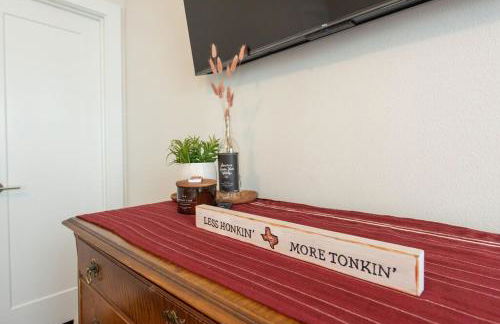 15mi to FIFA l Walkable l Gym l Garage l Heights! - Foto 13