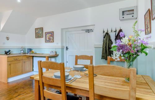 The Hideaway The Den - Photo 8