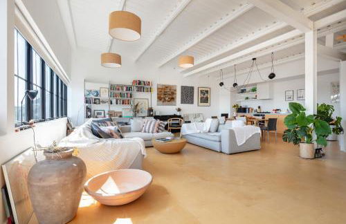 Large Penthouse in unique former Warehouse furnished with premium fittings for a luxurious stay - Foto 11