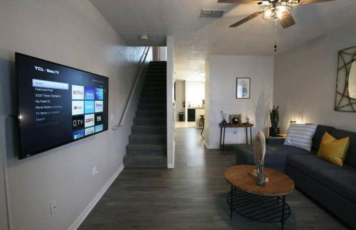 Renovated Modern Industrial Suite 2 BR Condo - Foto 9
