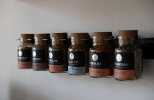 Novita FeWo 1 - Balkon - kostenloser Parkplatz - zentral - Foto 4