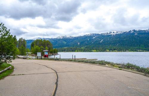 Spacious Donnelly Family Home with Private Hot Tub! - Foto 38