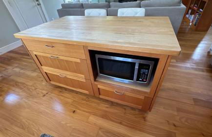 Sunny Backyard Fireplace Coastal Access in Peaceful Neighborhood Near Shopping - Photo 29