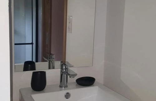 Gîte élégant en pleine nature avec terrasse, départ randonnées, parking privé et équipements inclus - FR-1-589-384 - Foto 4