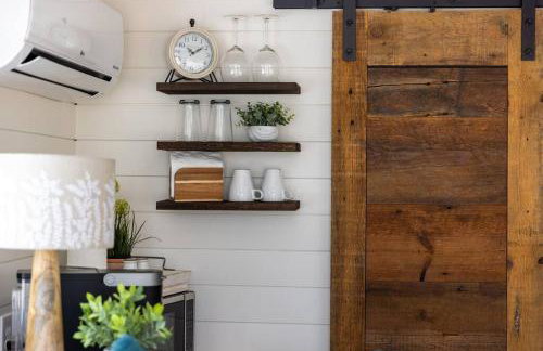 New The Wildflower Cozy Container Home - Foto 32