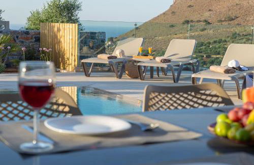 Utopia Luxury Villas - Photo 18