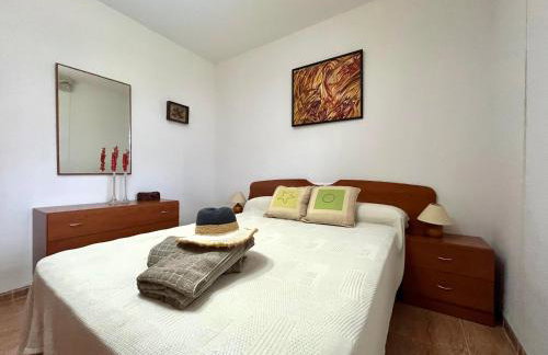 Almerimar Amplio Apartamento de 3 Habitaciones con Piscina, pista de padel, futbol y Garaje Cubierto para 2 Coches en Altas Entinas - Foto 49