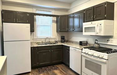 Stunning 3BR-Private Entrance-Renovated-Near City - Foto 20