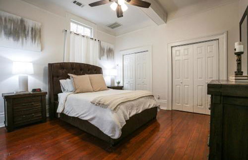 Updated Bourbon Street Condo with Smart TVs! - Foto 14