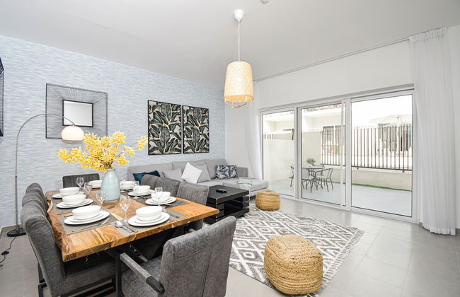 Elegant 3 BR Dubai South - Photo 40