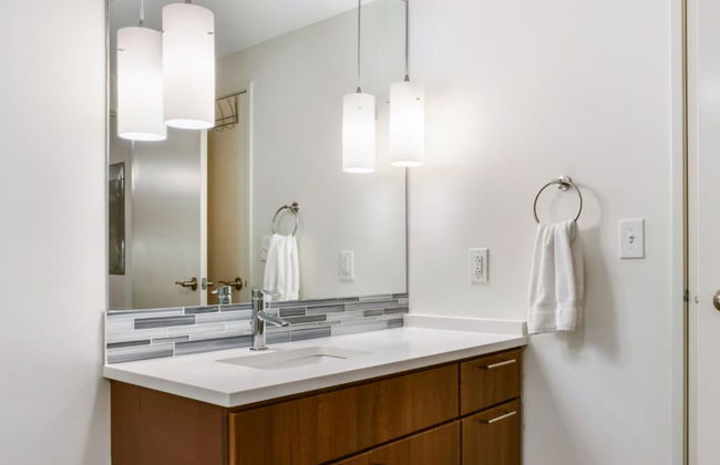 Bluebird Suites near Cleveland Clinic - Foto 16