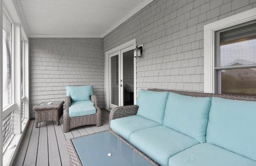 Seaside Serenity Steps to Beach Deck & Porch - Foto 34